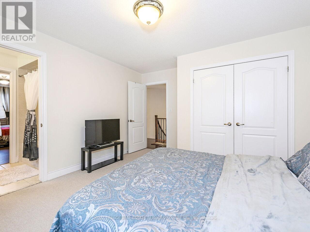 












2335 AWENDA DRIVE

,
Oakville,




Ontario
L6H7J7

