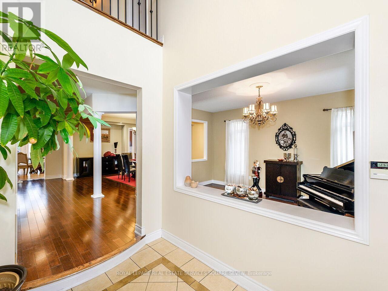 












2335 AWENDA DRIVE

,
Oakville,




Ontario
L6H7J7

