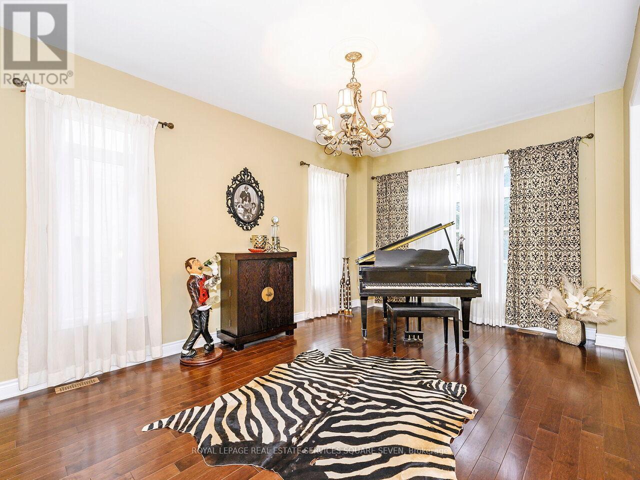 












2335 AWENDA DRIVE

,
Oakville,




Ontario
L6H7J7


