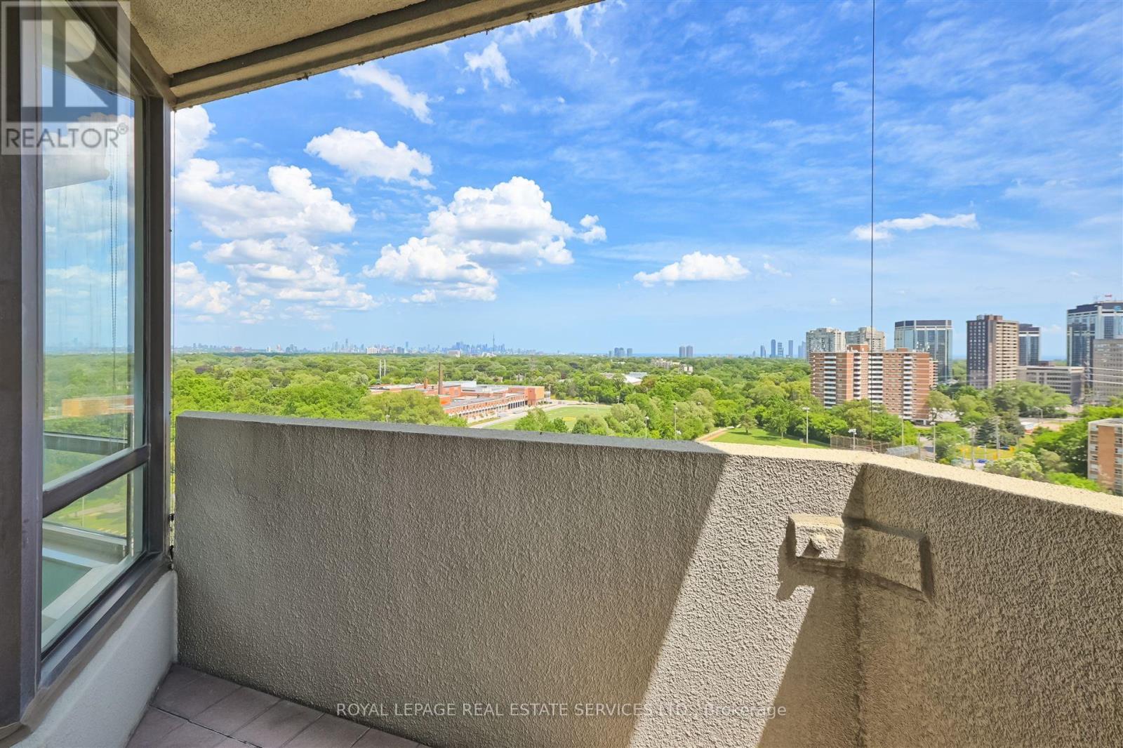 












1602 - 1320 ISLINGTON AVENUE

,
Toronto,




Ontario
M9A5C6

