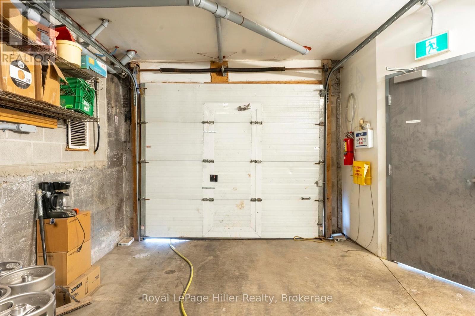 












21 MARKET PLACE

,
Stratford,




Ontario
N5A1A4

