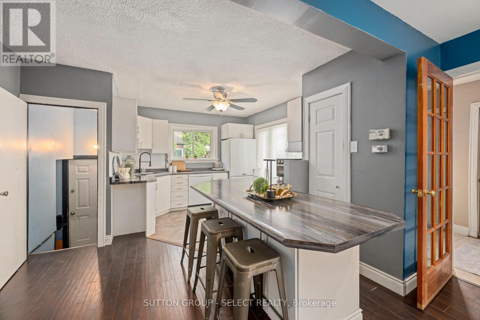 












1100 HAMILTON ROAD

,
London East (East O),




Ontario
N5W1A6

