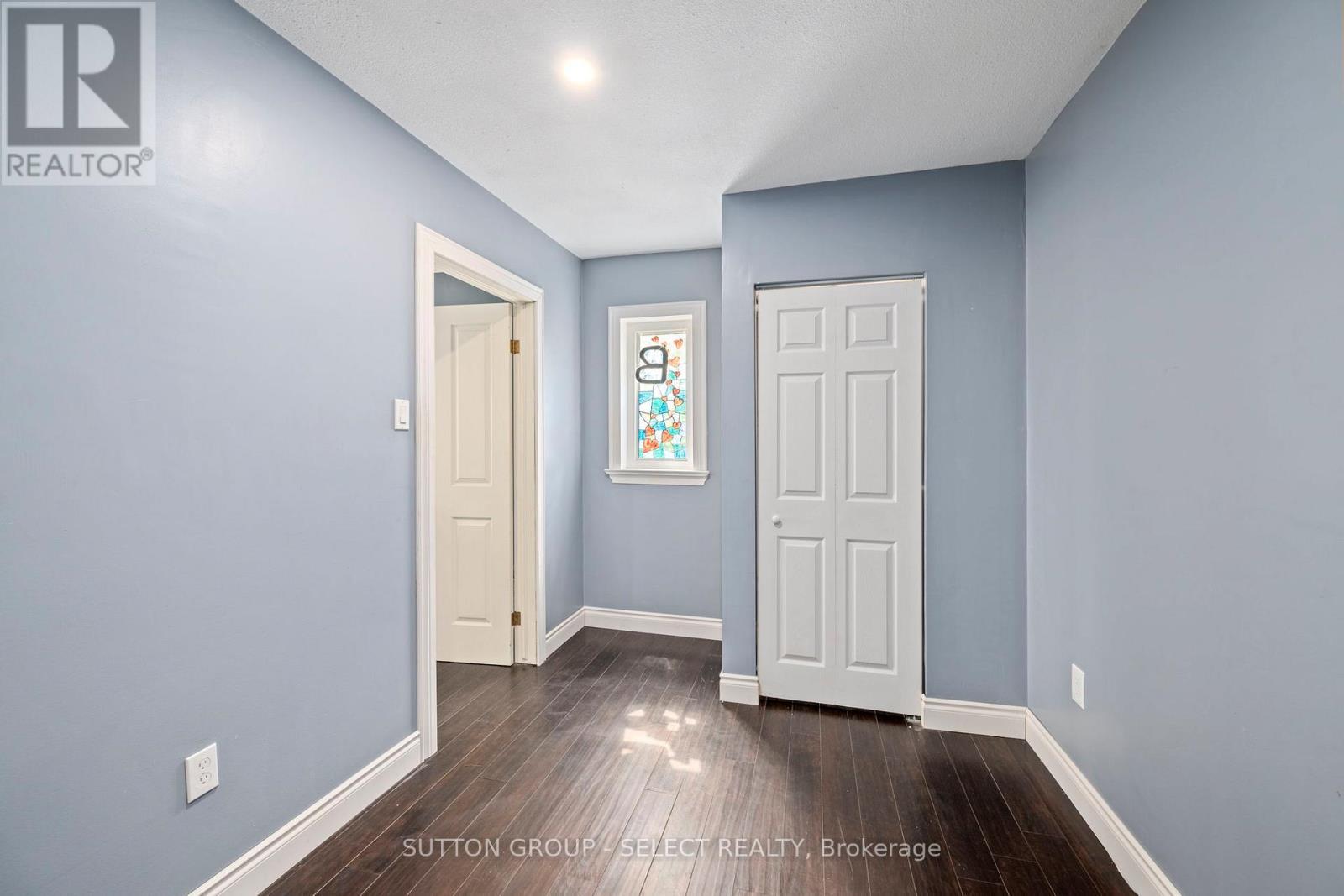 












1100 HAMILTON ROAD

,
London East (East O),




Ontario
N5W1A6

