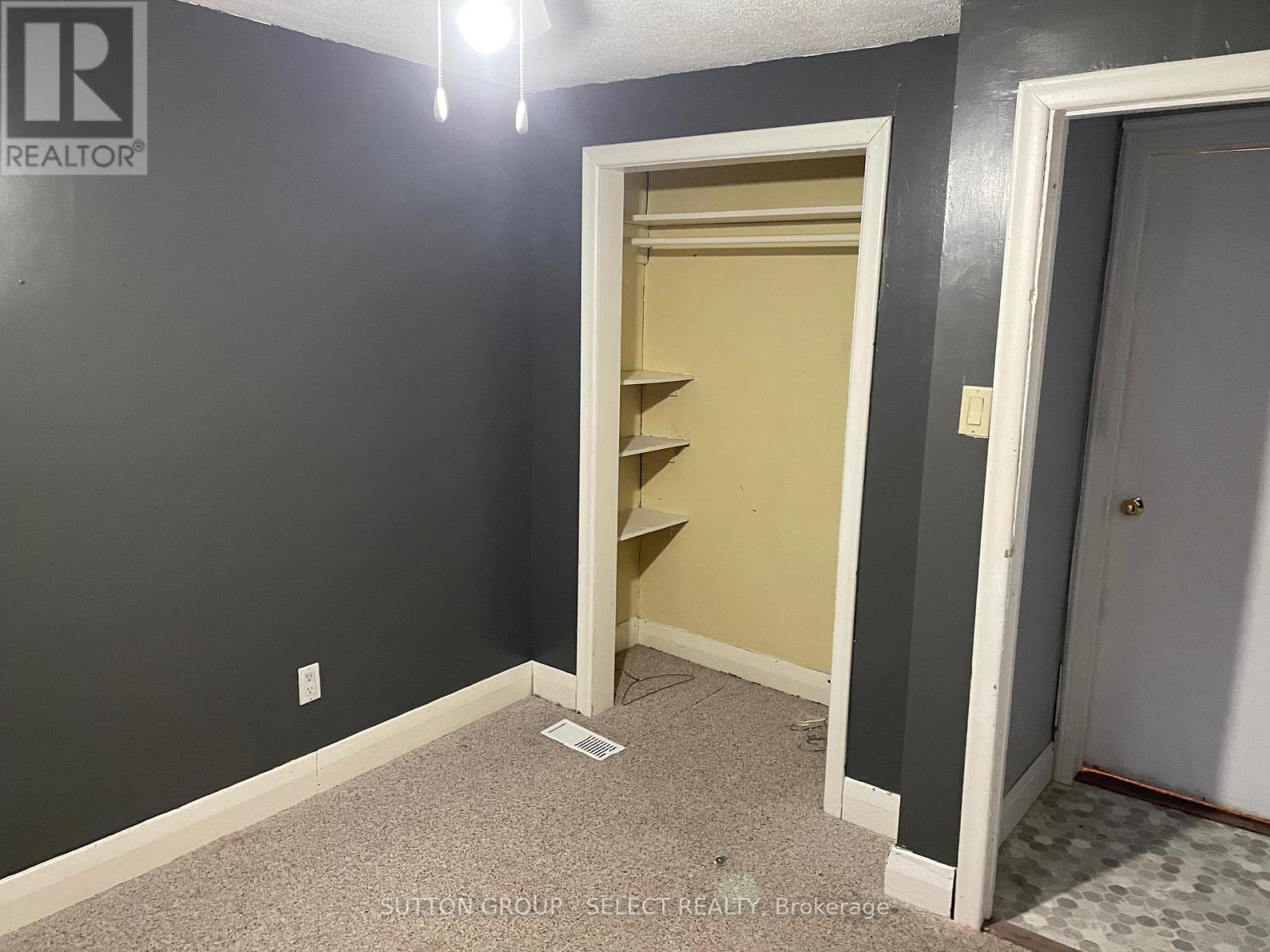 












1100 HAMILTON ROAD

,
London East (East O),




Ontario
N5W1A6

