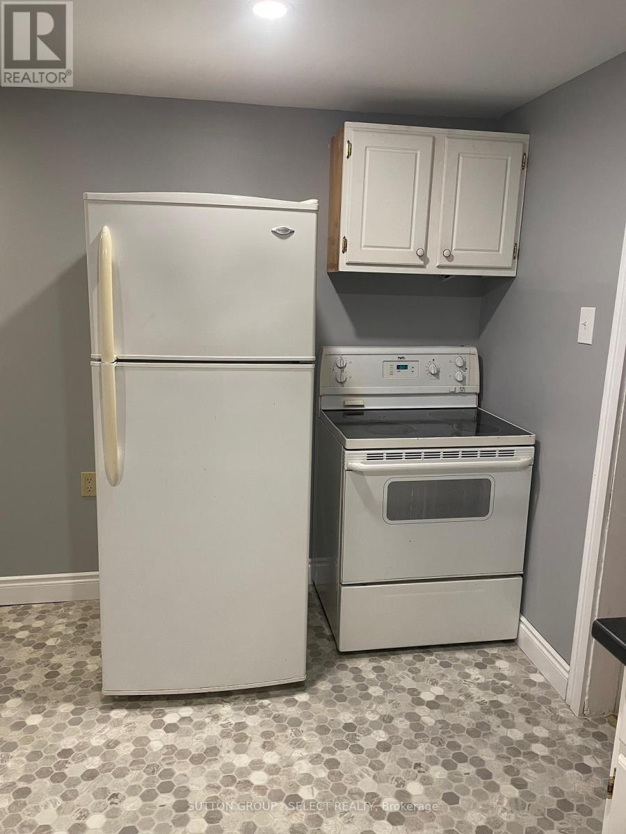 












1100 HAMILTON ROAD

,
London East (East O),




Ontario
N5W1A6

