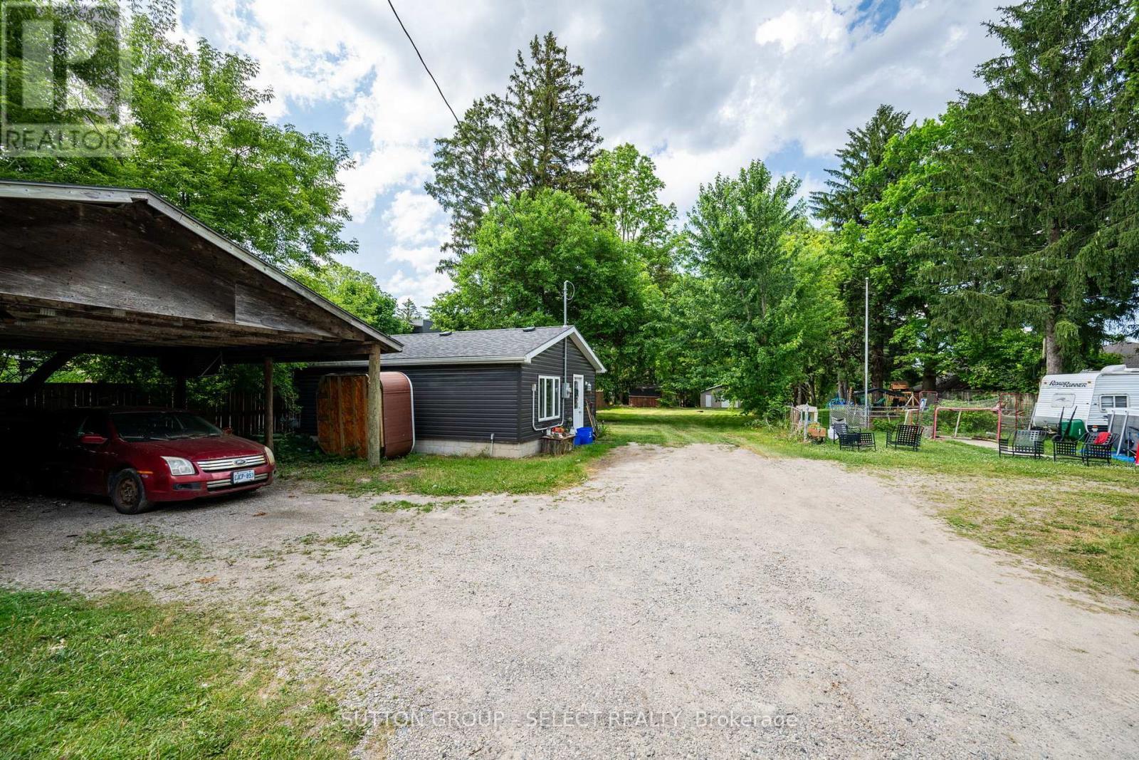 












1100 HAMILTON ROAD

,
London East (East O),




Ontario
N5W1A6

