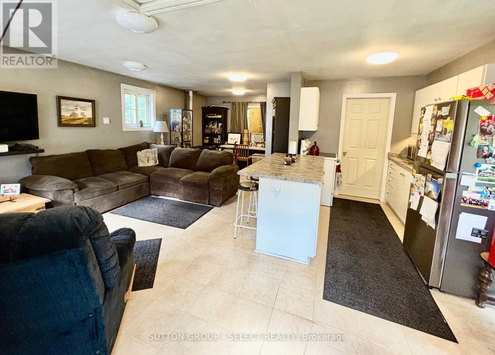 












1100 HAMILTON ROAD

,
London East (East O),




Ontario
N5W1A6

