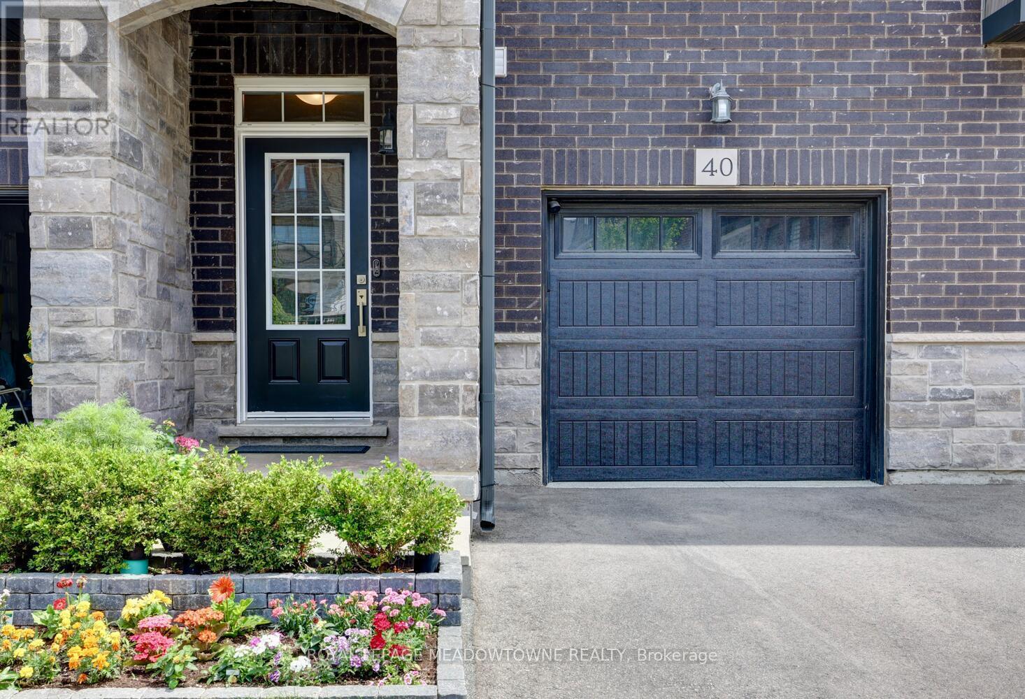 












40 - 445 ONTARIO STREET S

,
Milton,




Ontario
L9T9K3

