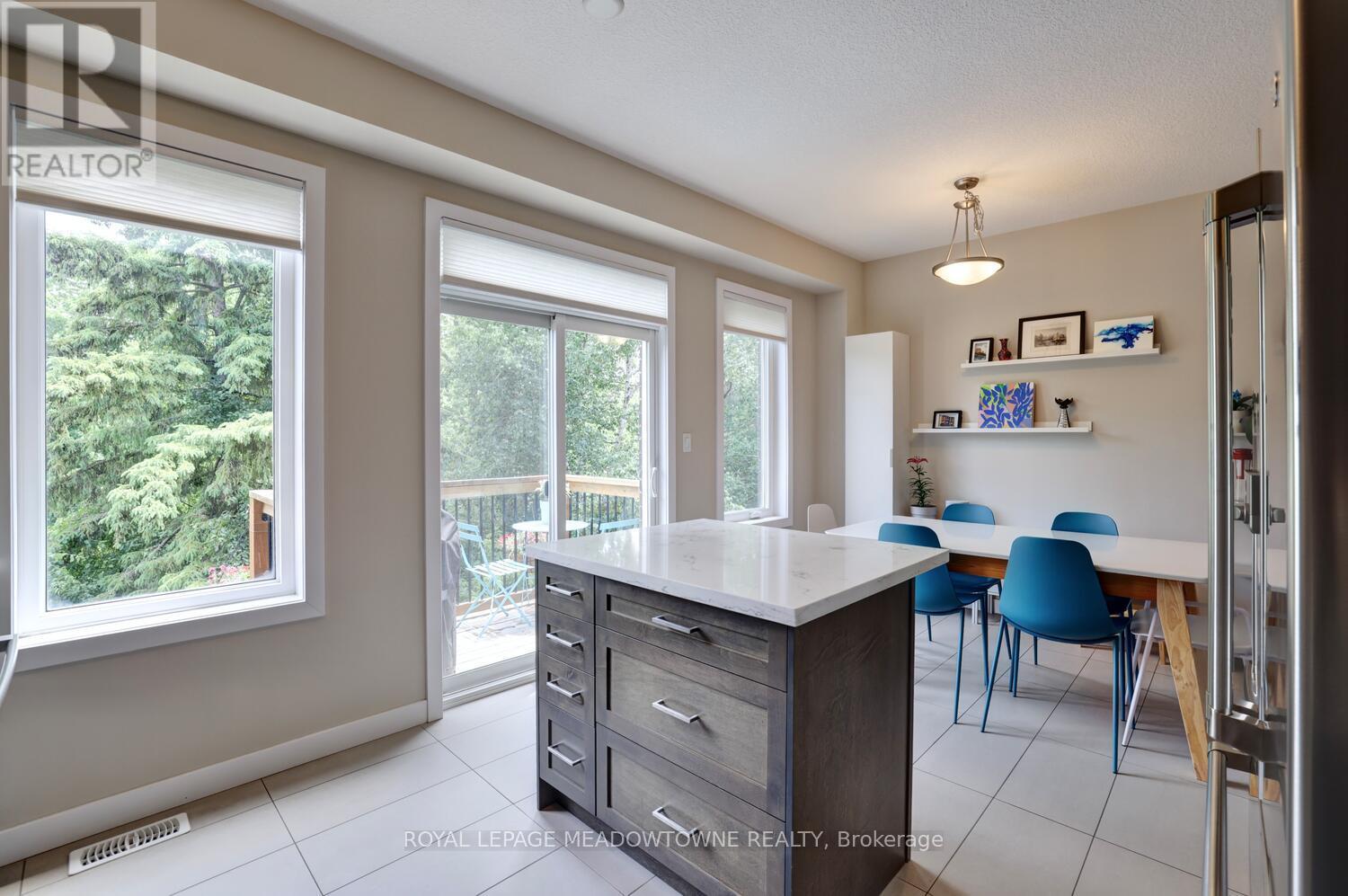 












40 - 445 ONTARIO STREET S

,
Milton,




Ontario
L9T9K3

