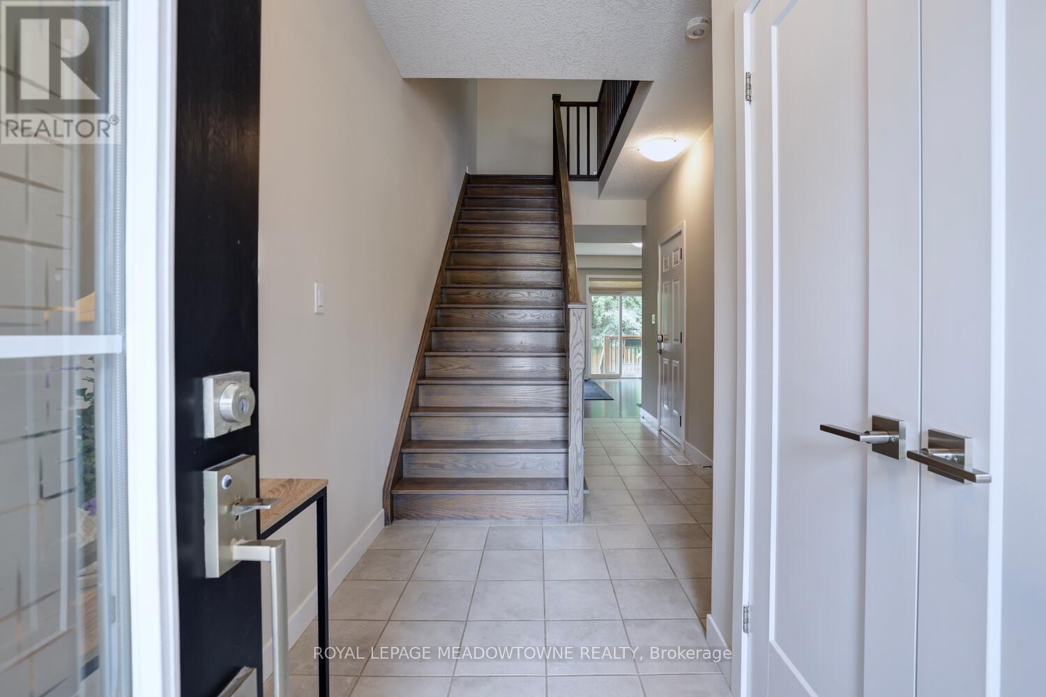 












40 - 445 ONTARIO STREET S

,
Milton,




Ontario
L9T9K3

