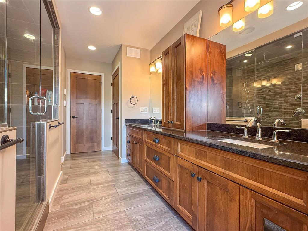 












8 Southview Drive

,
Brandon,




Manitoba
R7B4H1

