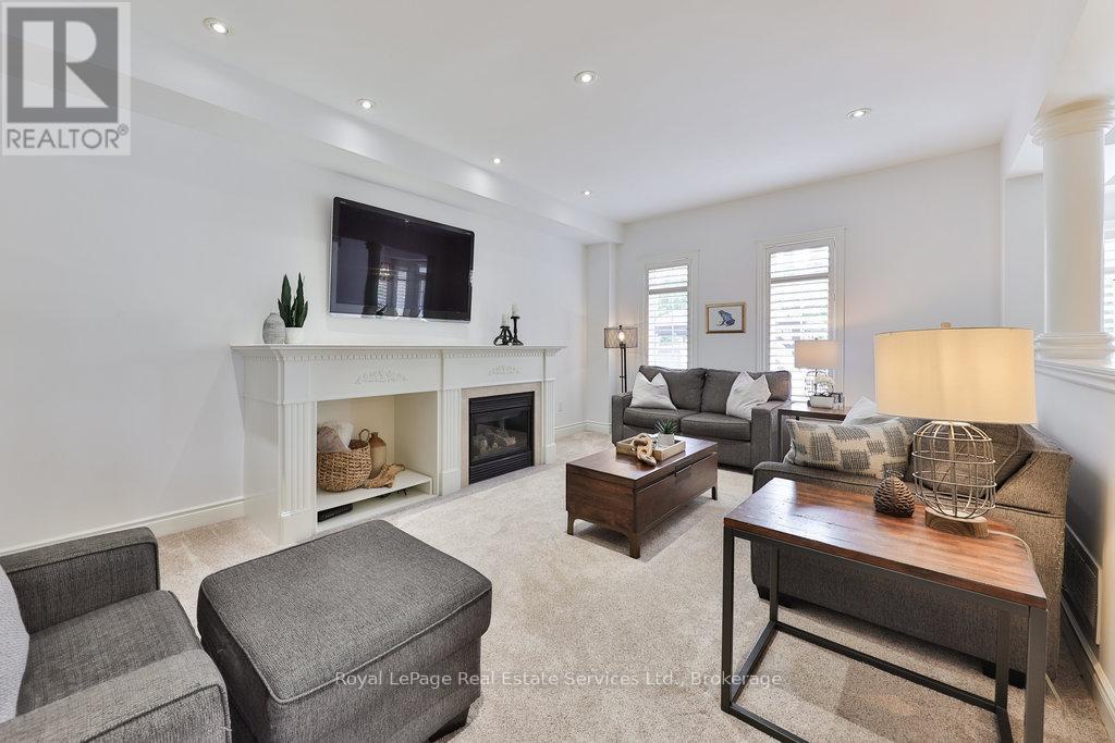 












170 NAUTICAL BOULEVARD

,
Oakville (BR Bronte),




Ontario
L6L6V6

