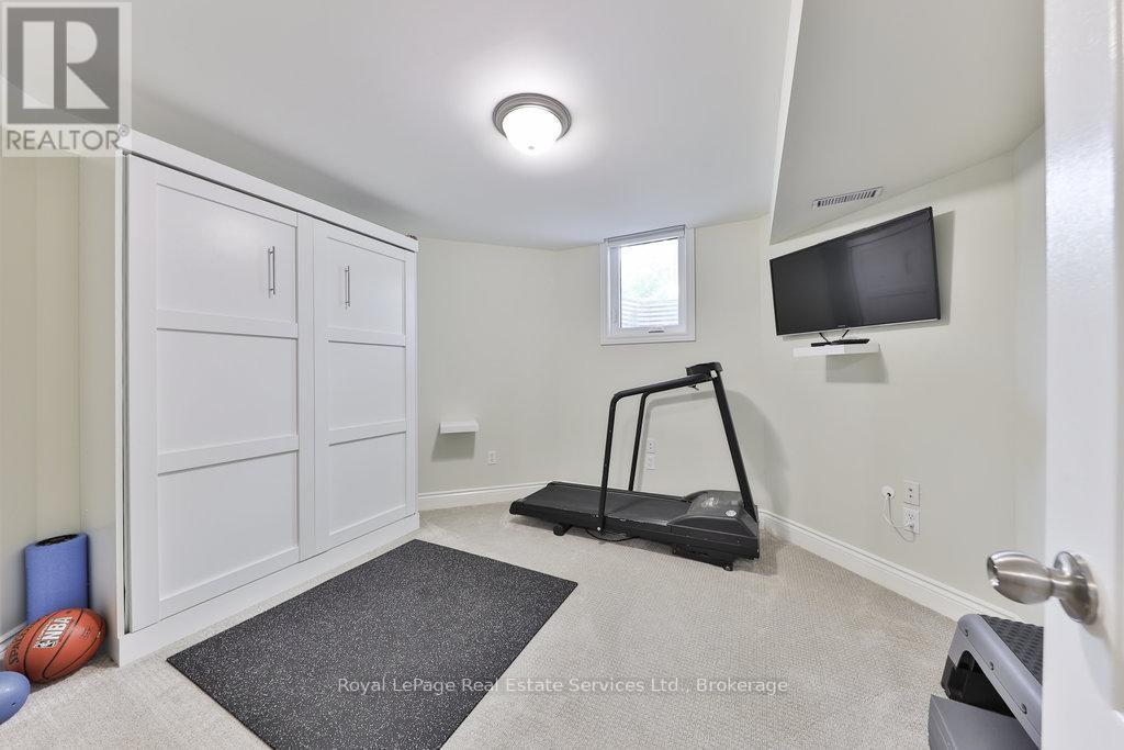 












170 NAUTICAL BOULEVARD

,
Oakville (BR Bronte),




Ontario
L6L6V6

