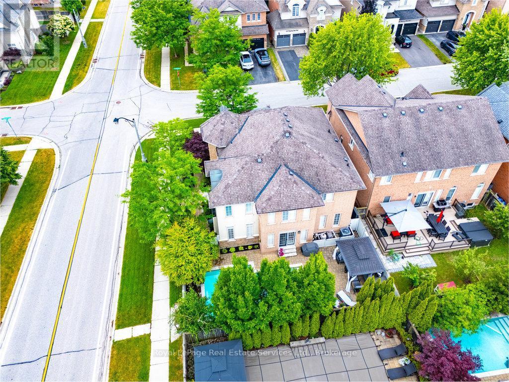 












170 NAUTICAL BOULEVARD

,
Oakville (BR Bronte),




Ontario
L6L6V6

