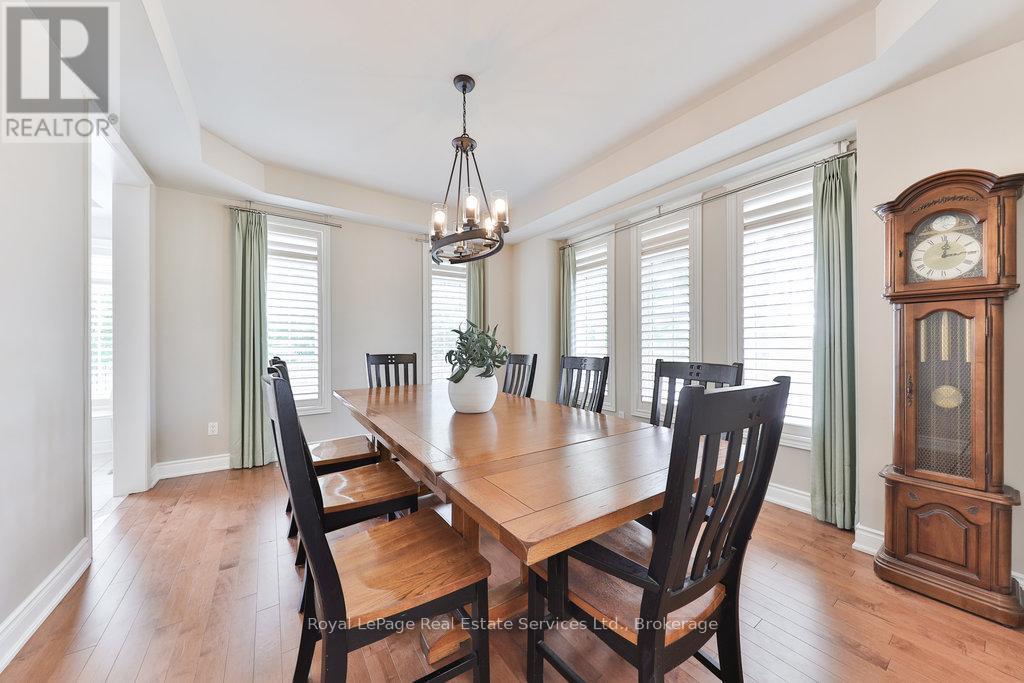 












170 NAUTICAL BOULEVARD

,
Oakville (BR Bronte),




Ontario
L6L6V6

