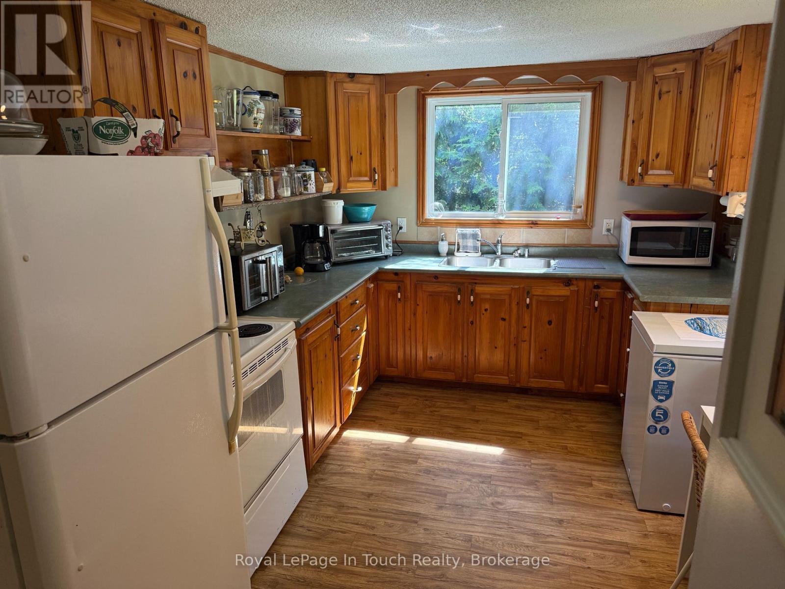 












19 NEEDLE ROAD

,
Tiny,




Ontario
L9M0B5

