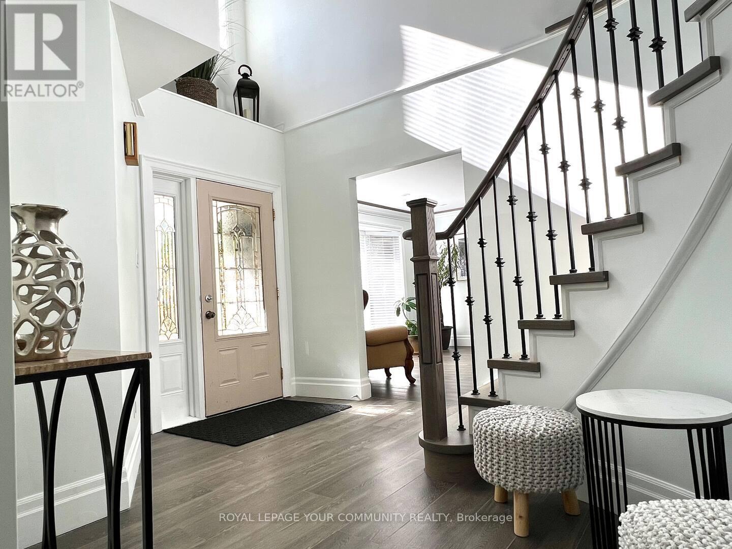 












3994 GUEST ROAD

,
Innisfil,




Ontario
L9S2T4

