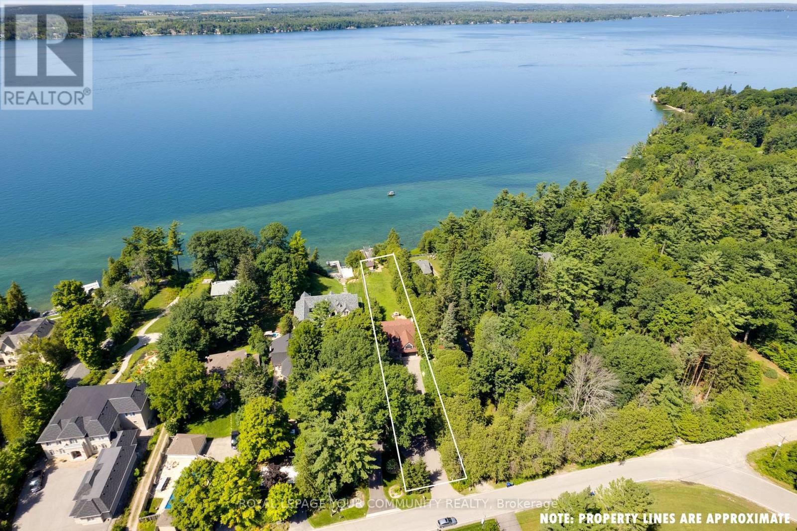 












3994 GUEST ROAD

,
Innisfil,




Ontario
L9S2T4

