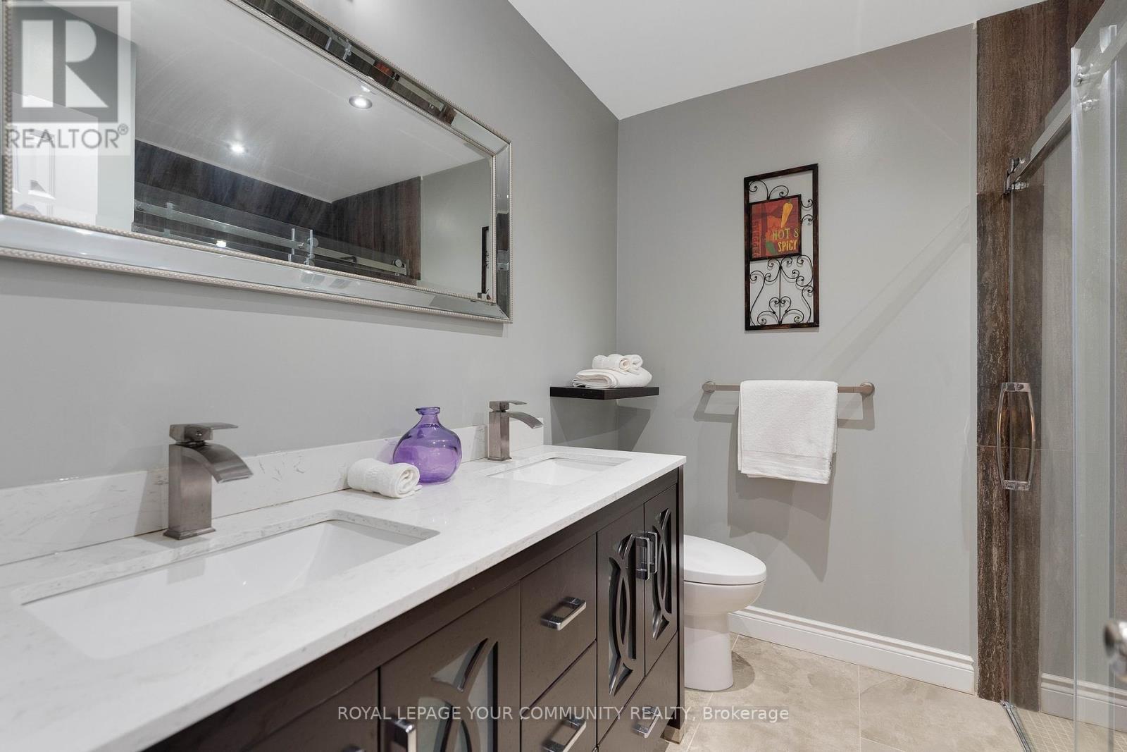 












3994 GUEST ROAD

,
Innisfil,




Ontario
L9S2T4

