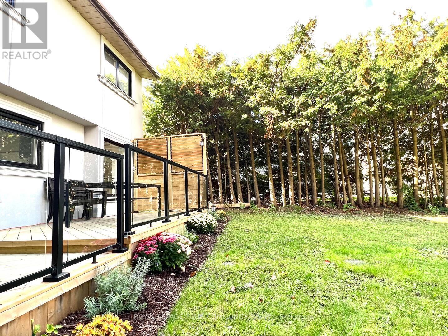 












3994 GUEST ROAD

,
Innisfil,




Ontario
L9S2T4

