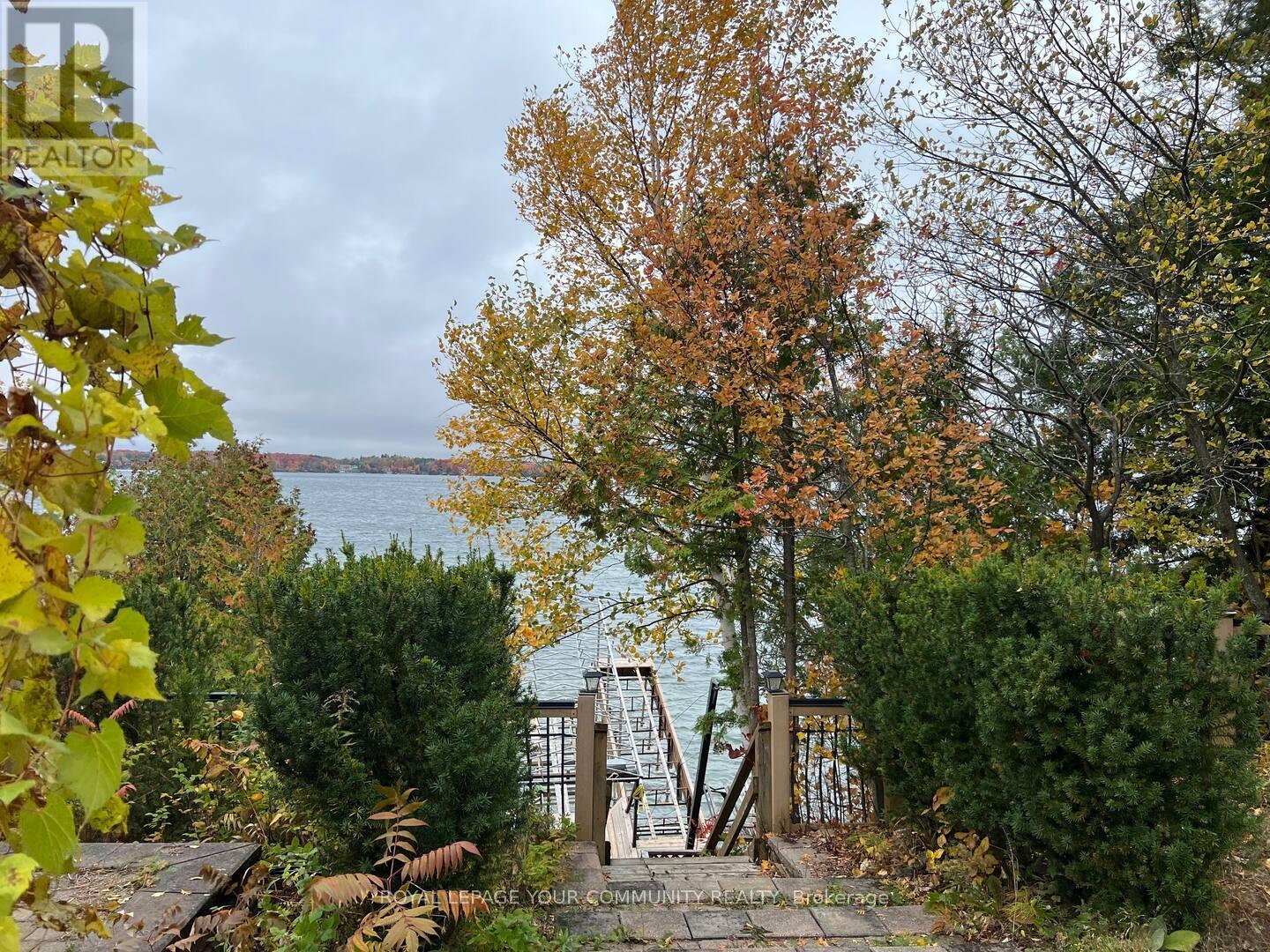 












3994 GUEST ROAD

,
Innisfil,




Ontario
L9S2T4


