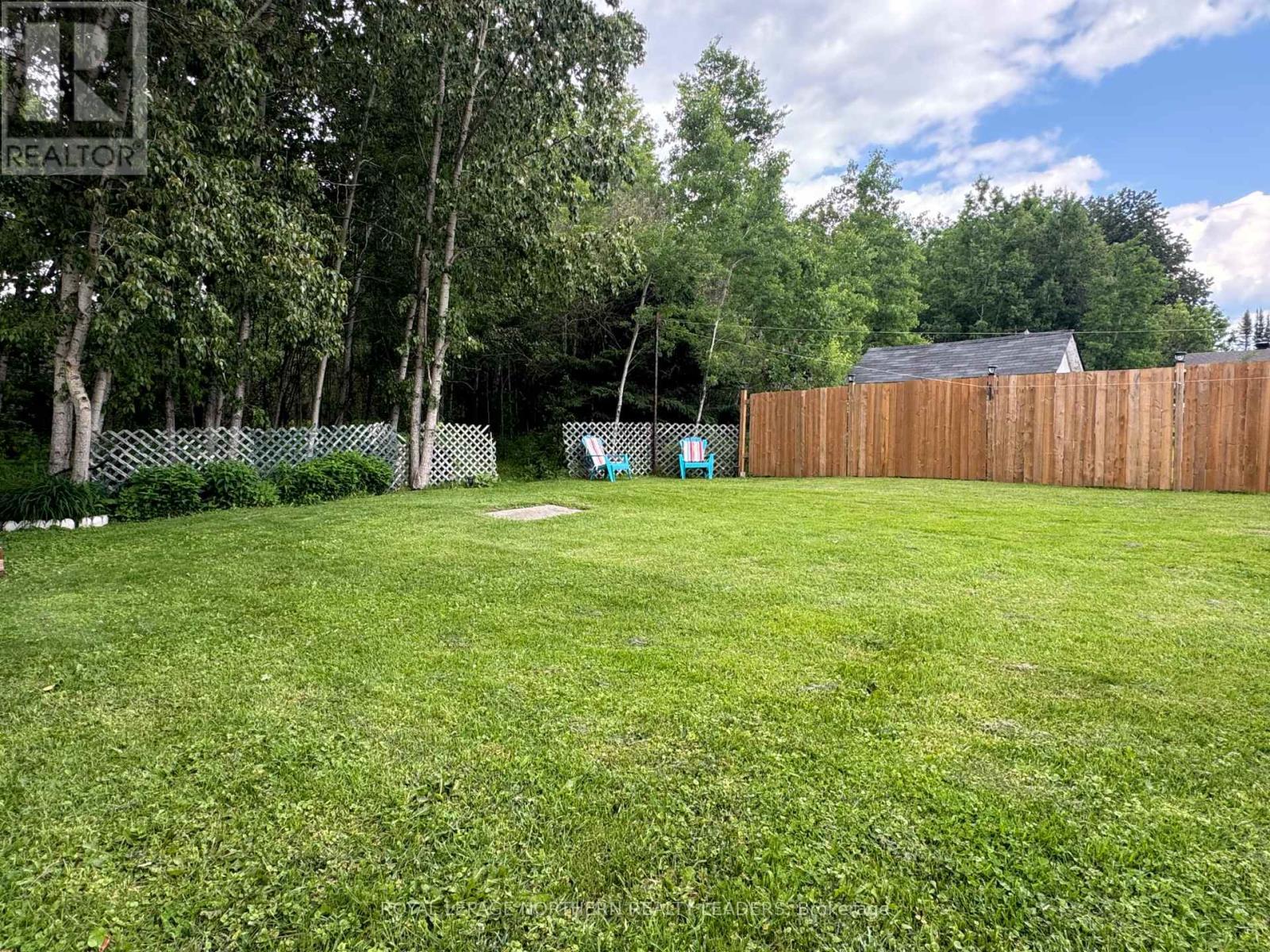 












103 NOTRE DAME PLACE

,
Timmins (TS - Trailer Parks),




Ontario
P4N5L9

