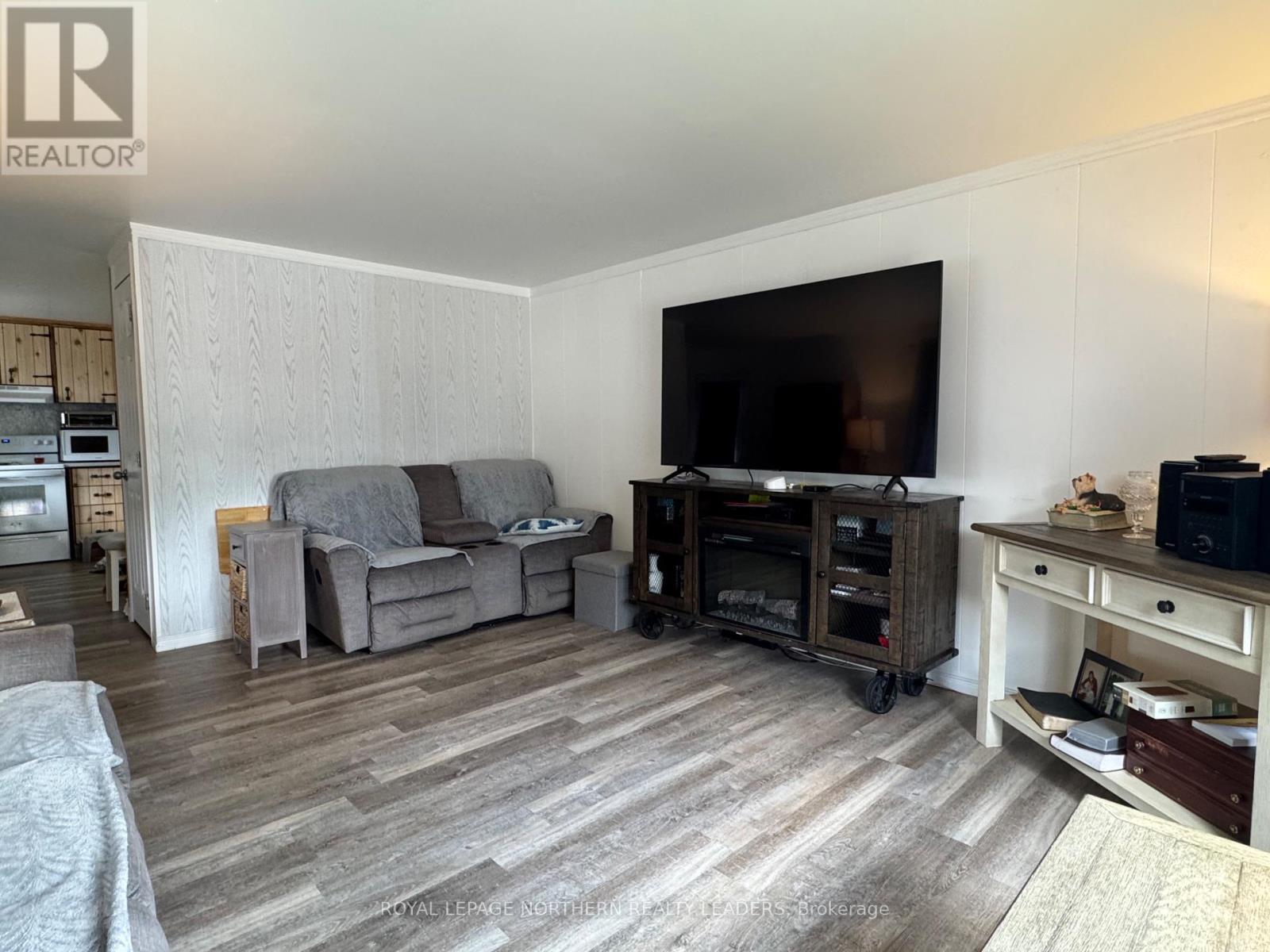 












103 NOTRE DAME PLACE

,
Timmins (TS - Trailer Parks),




Ontario
P4N5L9


