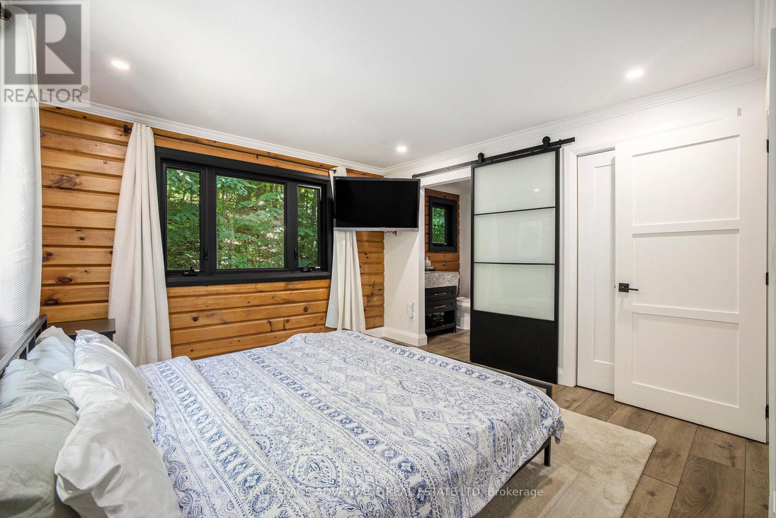 












55 OLD HIGHWAY 15 ROAD

,
Rideau Lakes,




Ontario
K0G1L0

