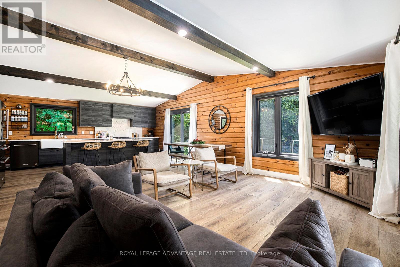 












55 OLD HIGHWAY 15 ROAD

,
Rideau Lakes,




Ontario
K0G1L0

