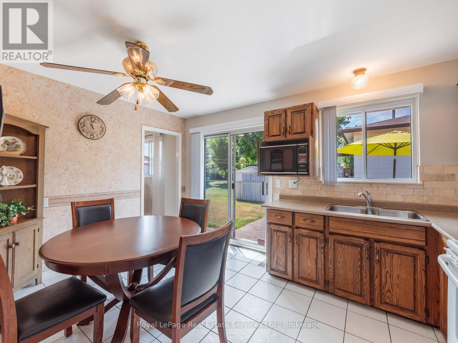 












1 MOSSWOOD LANE

,
Toronto (West Humber-Clairville),




Ontario
M9V1M3

