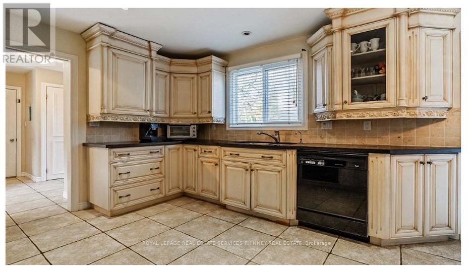 












1587 STAVEBANK ROAD

,
Mississauga,




Ontario
L5G2V6


