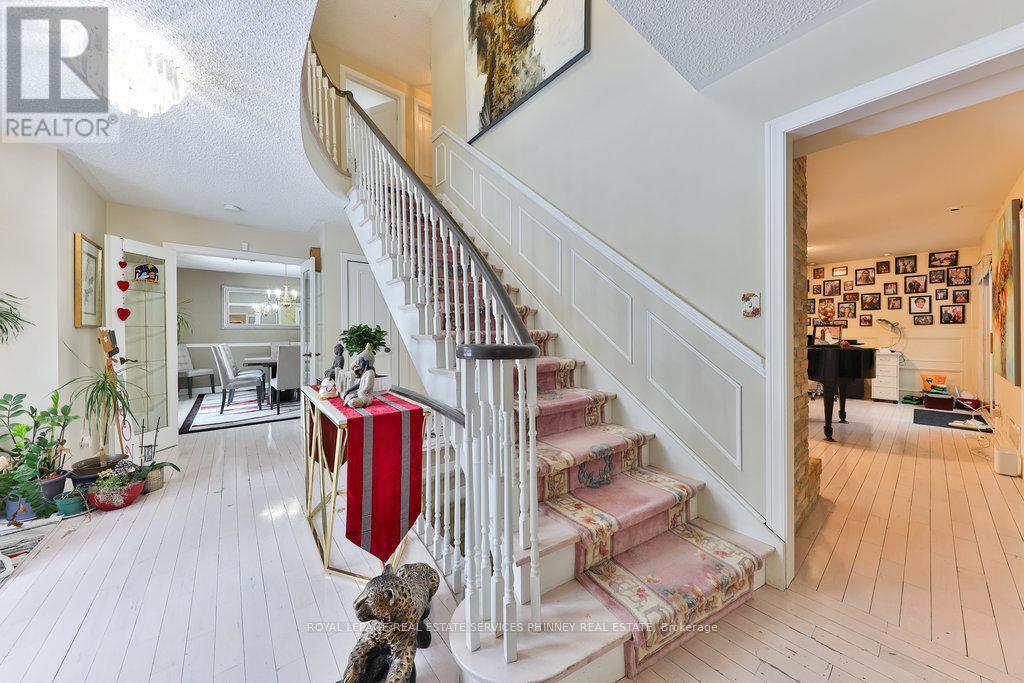 












1587 STAVEBANK ROAD

,
Mississauga,




Ontario
L5G2V6

