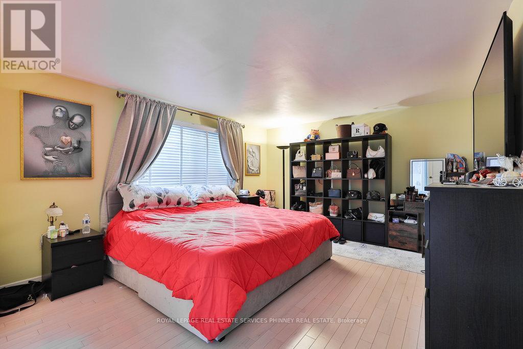 












1587 STAVEBANK ROAD

,
Mississauga,




Ontario
L5G2V6

