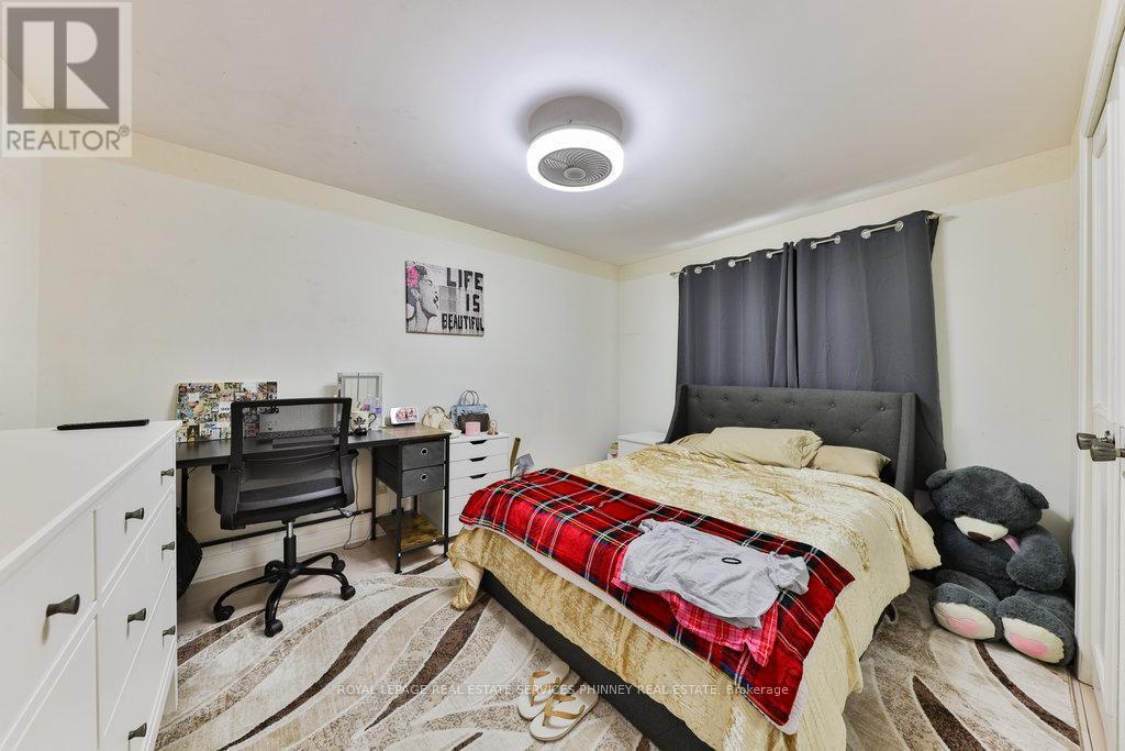 












1587 STAVEBANK ROAD

,
Mississauga,




Ontario
L5G2V6

