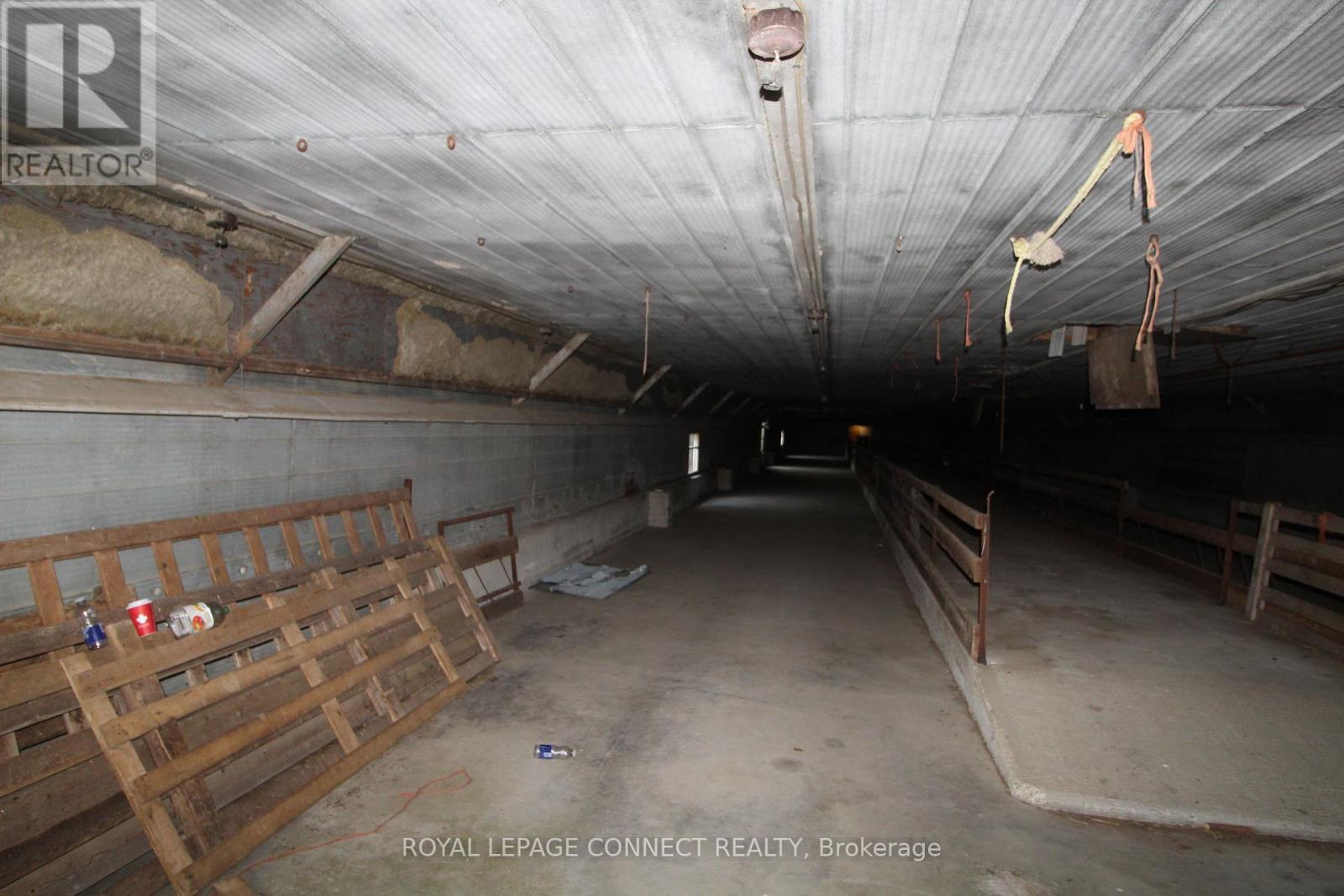 












...BARN - 10748 MCEWEN DRIVE

,
Middlesex Centre,




Ontario
N0M1P0

