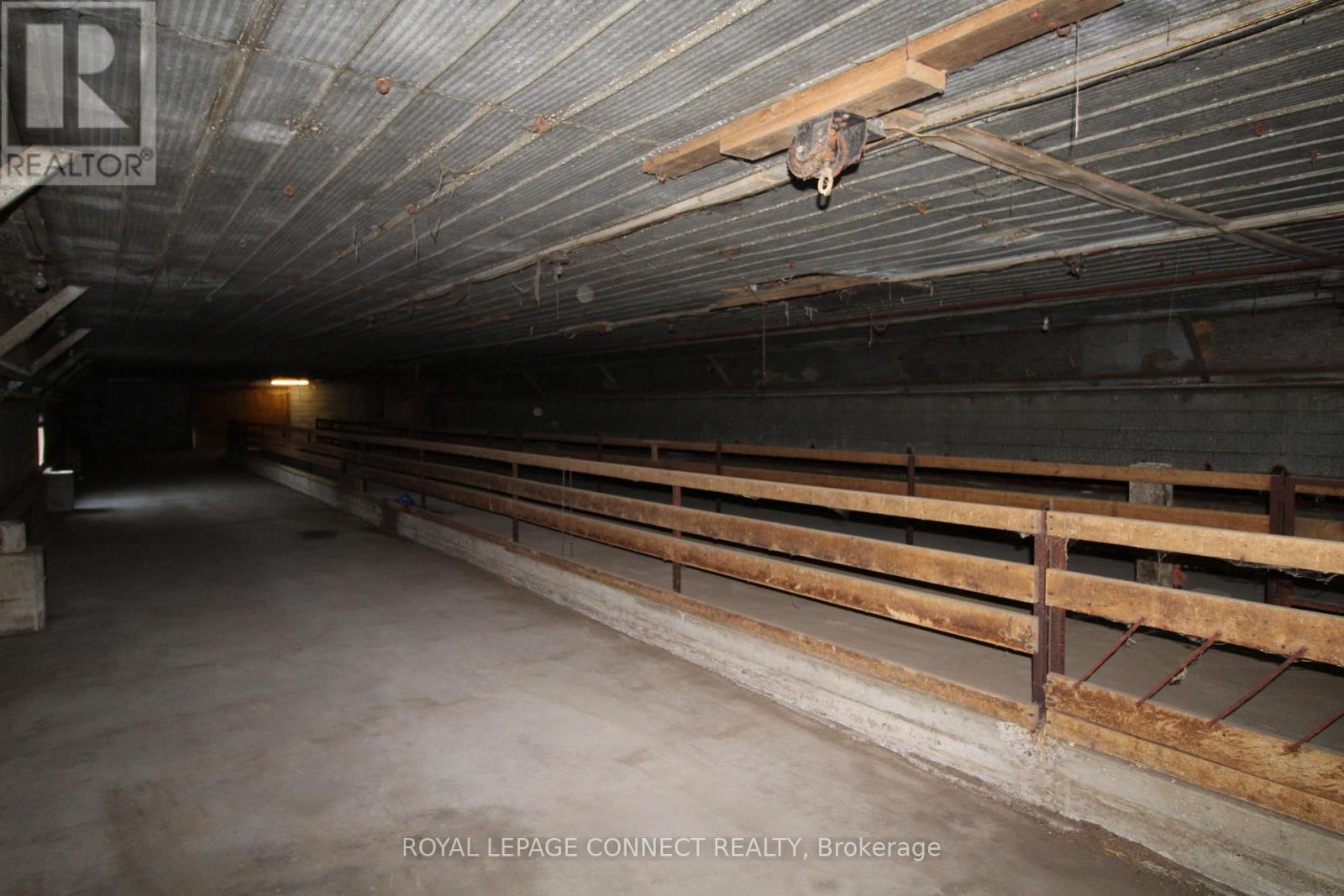 












...BARN - 10748 MCEWEN DRIVE

,
Middlesex Centre,




Ontario
N0M1P0


