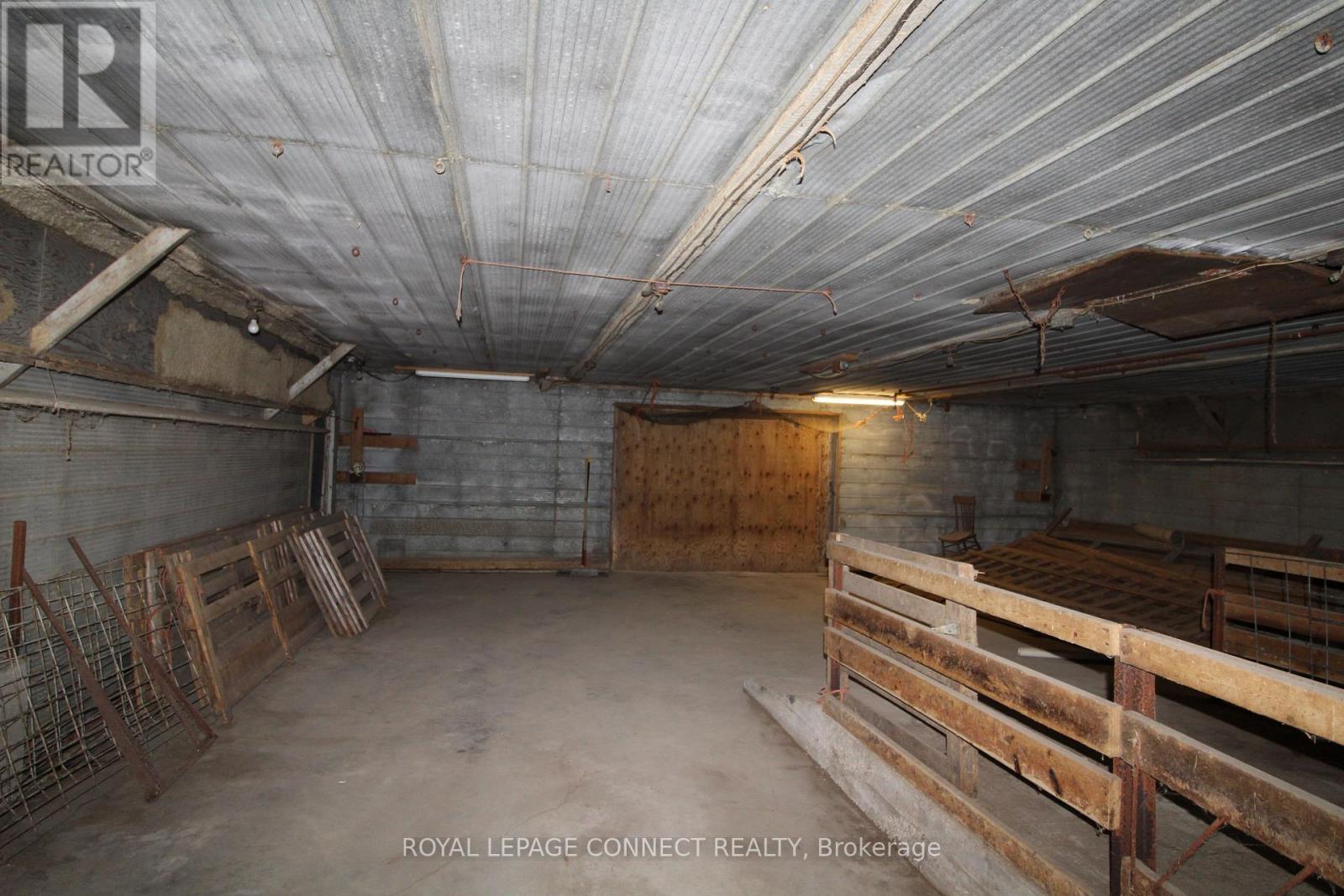 












...BARN - 10748 MCEWEN DRIVE

,
Middlesex Centre,




Ontario
N0M1P0

