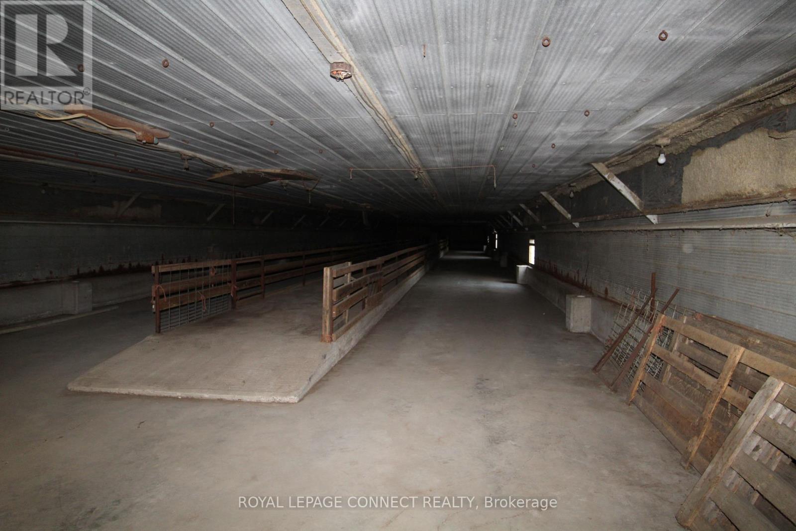 












...BARN - 10748 MCEWEN DRIVE

,
Middlesex Centre,




Ontario
N0M1P0

