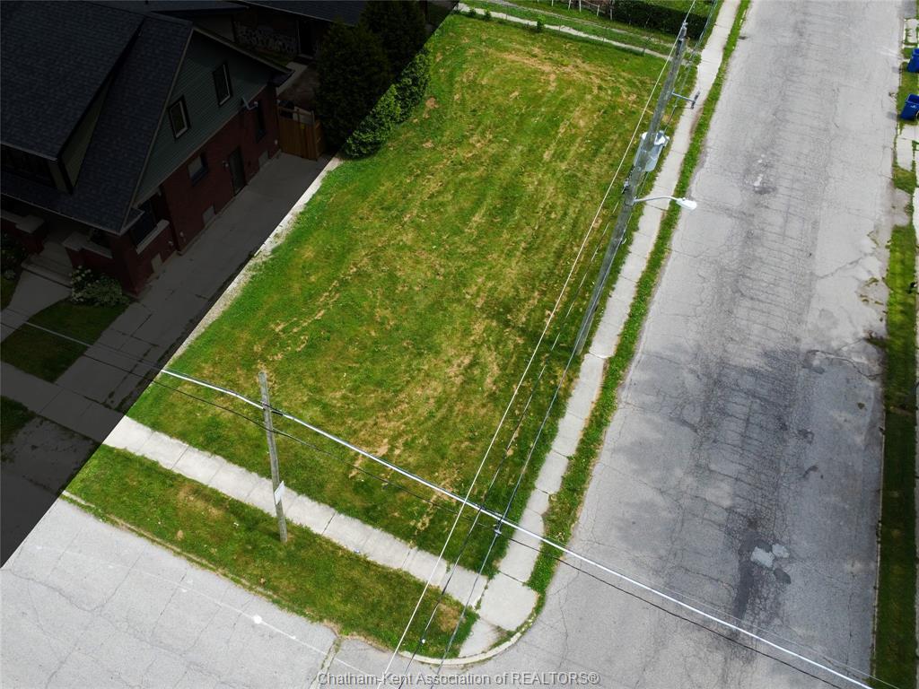 









58


Gray

Street,
Chatham,







ON
N7M 1S6

