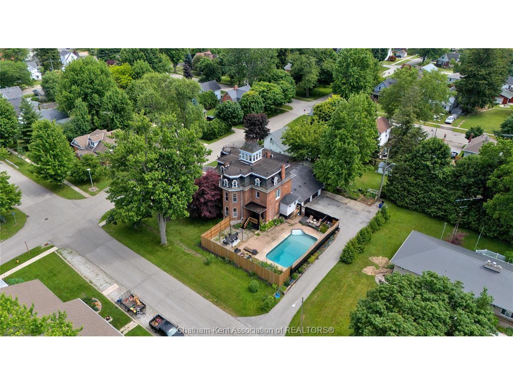 









620


Cross

Street,
Dresden,




ON
N0P 1M0

