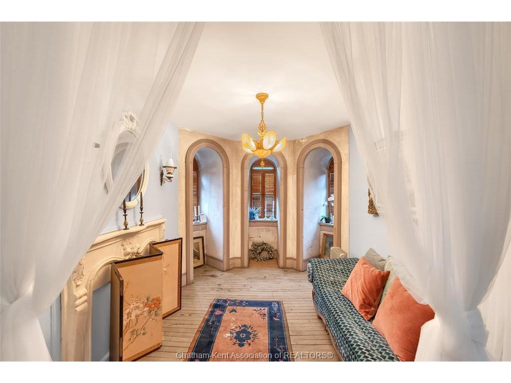 









620


Cross

Street,
Dresden,




ON
N0P 1M0

