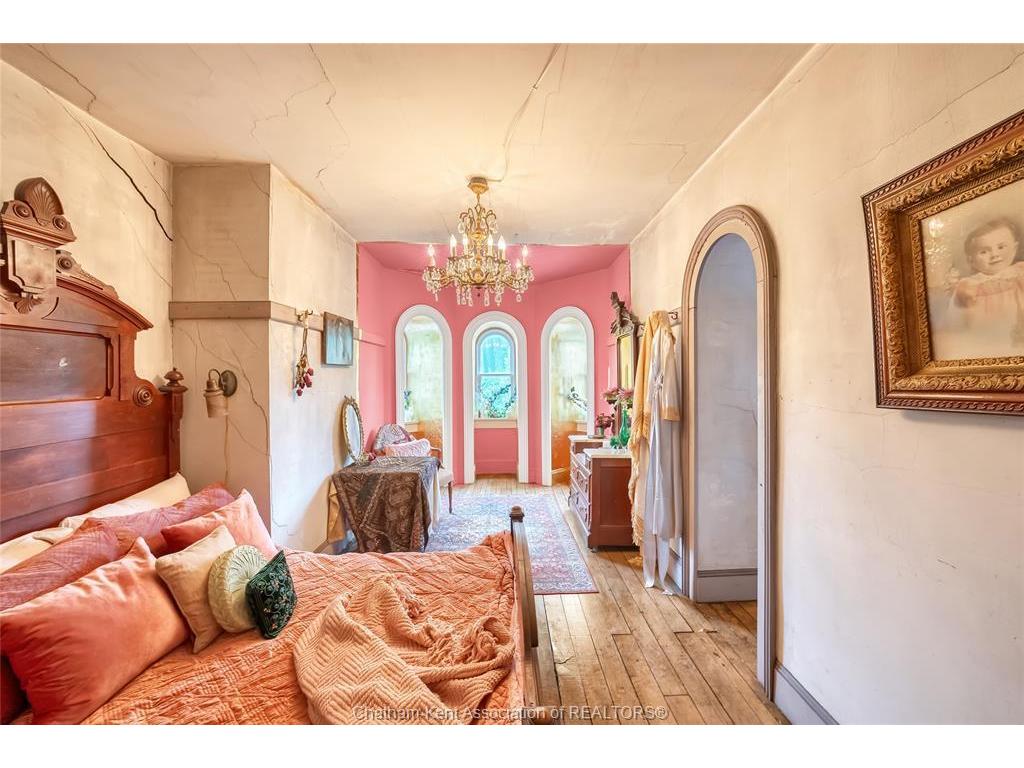 









620


Cross

Street,
Dresden,




ON
N0P 1M0

