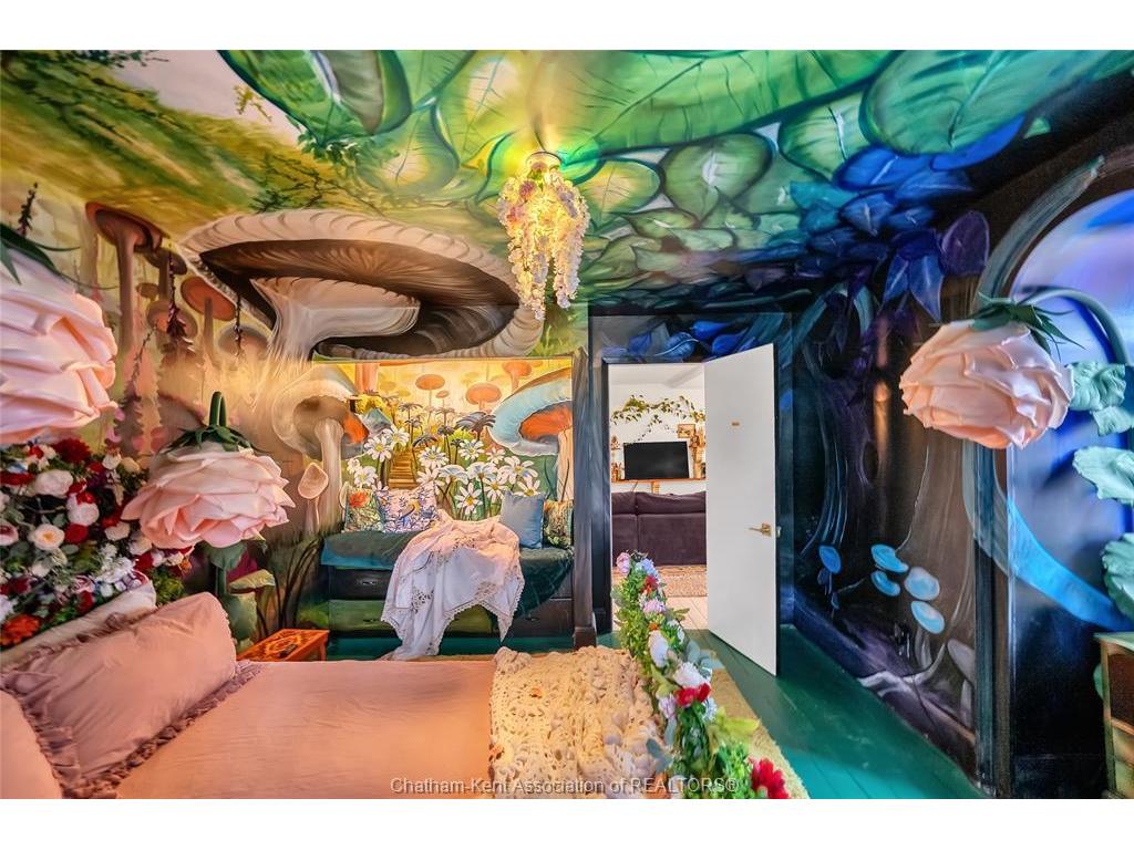 









620


Cross

Street,
Dresden,




ON
N0P 1M0

