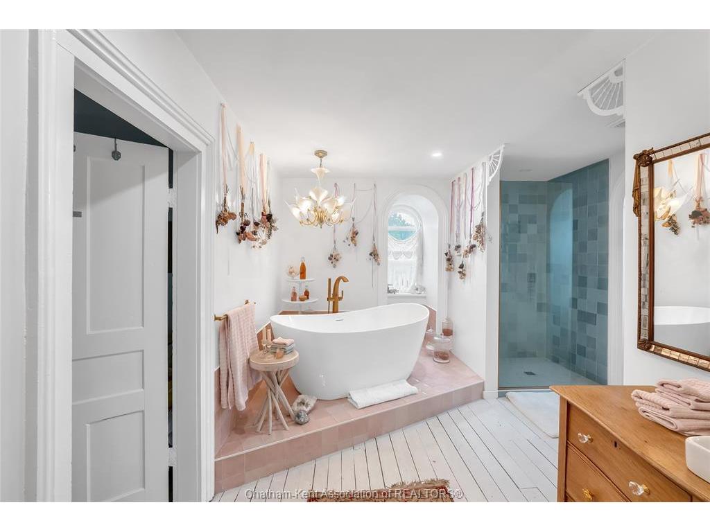 









620


Cross

Street,
Dresden,




ON
N0P 1M0

