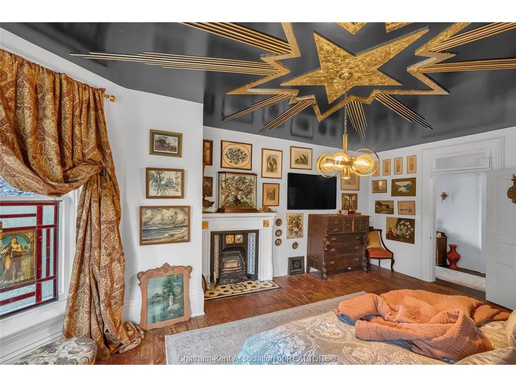 









620


Cross

Street,
Dresden,




ON
N0P 1M0

