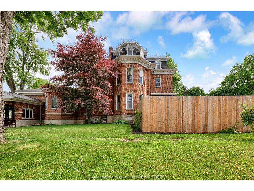 









620


Cross

Street,
Dresden,




ON
N0P 1M0

