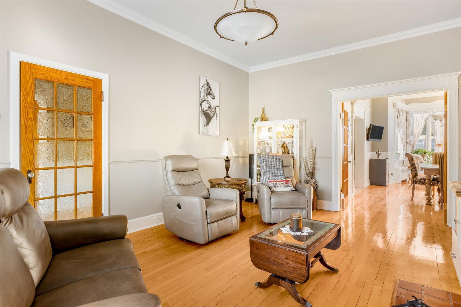 









783

 - 785


Av. Hemlock

,
Shawinigan,




QC
G9N1S8

