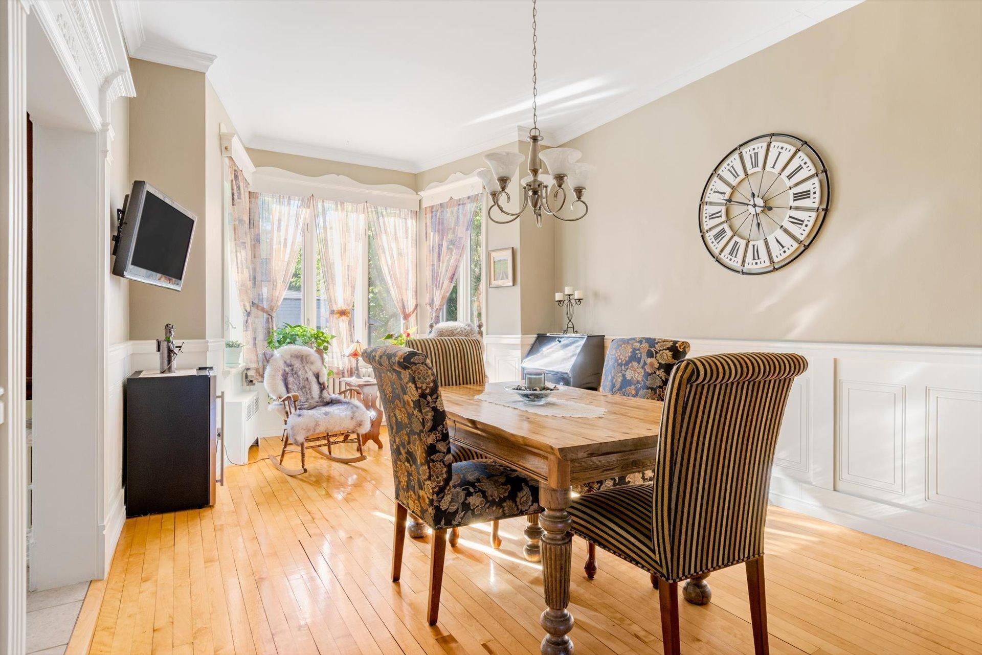 









783

 - 785


Av. Hemlock

,
Shawinigan,




QC
G9N1S8

