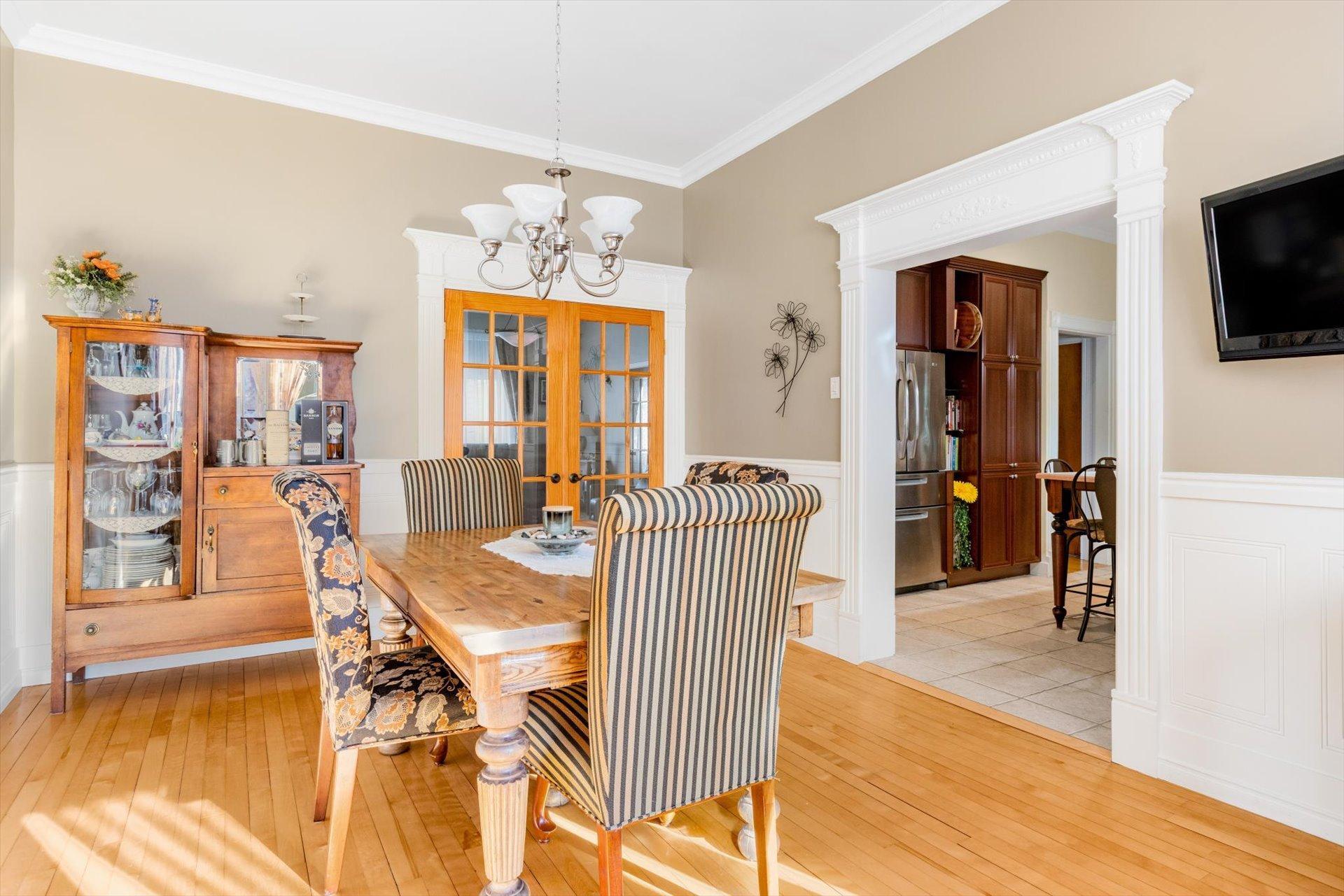









783

 - 785


Av. Hemlock

,
Shawinigan,




QC
G9N1S8

