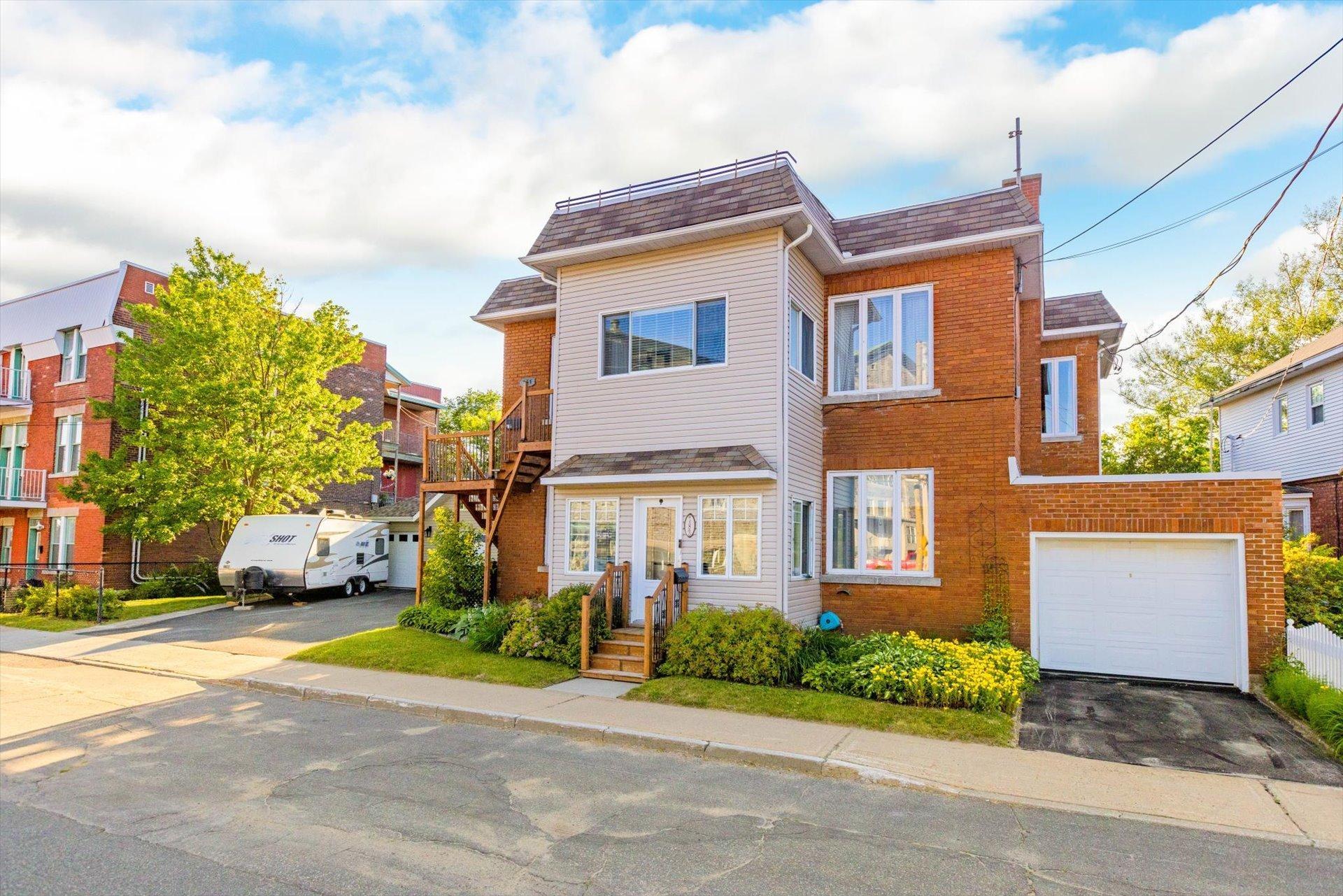 









783

 - 785


Av. Hemlock

,
Shawinigan,




QC
G9N1S8

